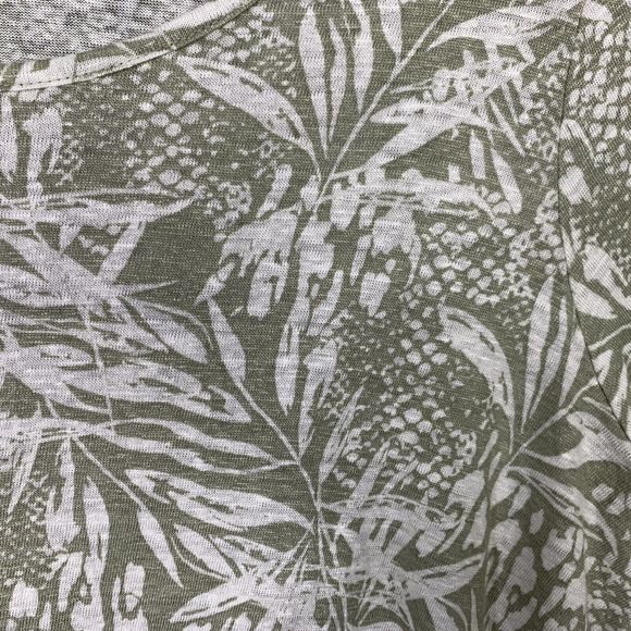 Christian Siriano 100% Linen Leaf Print Top Short Sleeve Sz 1X Asymmetrical Hem - Picture 5 of 9